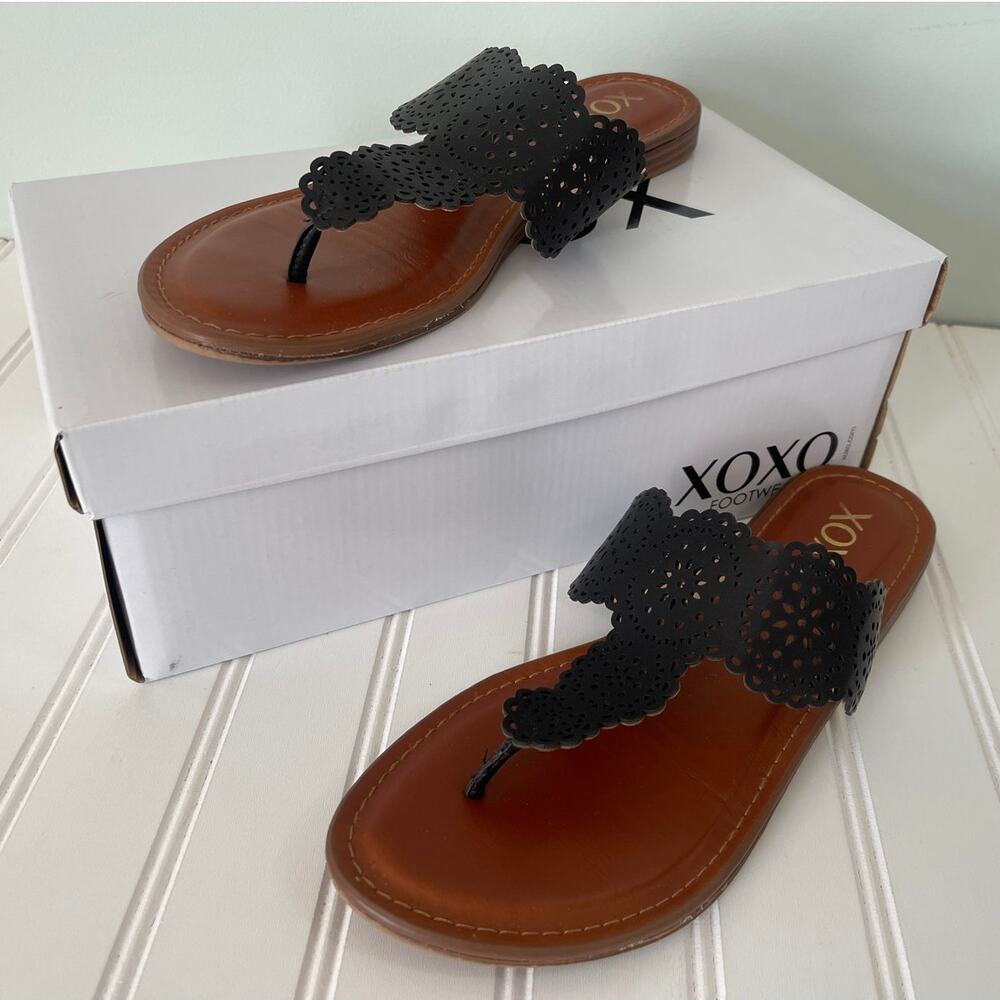 XOXO Black Rally Perforated Flip Flops Sandals Shoes - Size‎ Women's 8.5